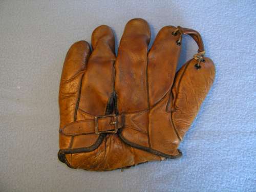 Lon Warneke Banner F88 Back Doug